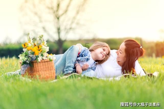 为获得免费“年货”,他们对车上的猪肋排动起了歪脑筋......