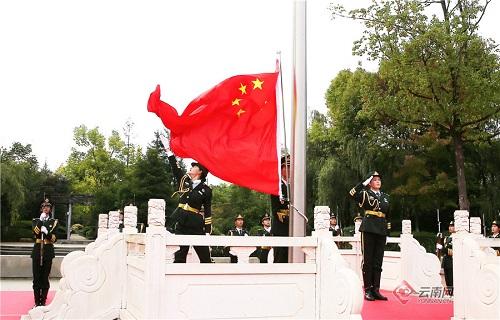 僵尸女友爱爬树